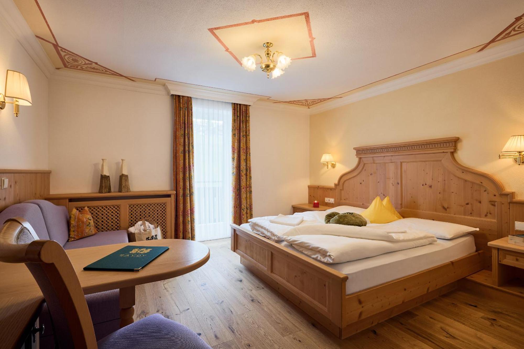 Dolomites Wellness Hotel Savoy La Villa  Ngoại thất bức ảnh