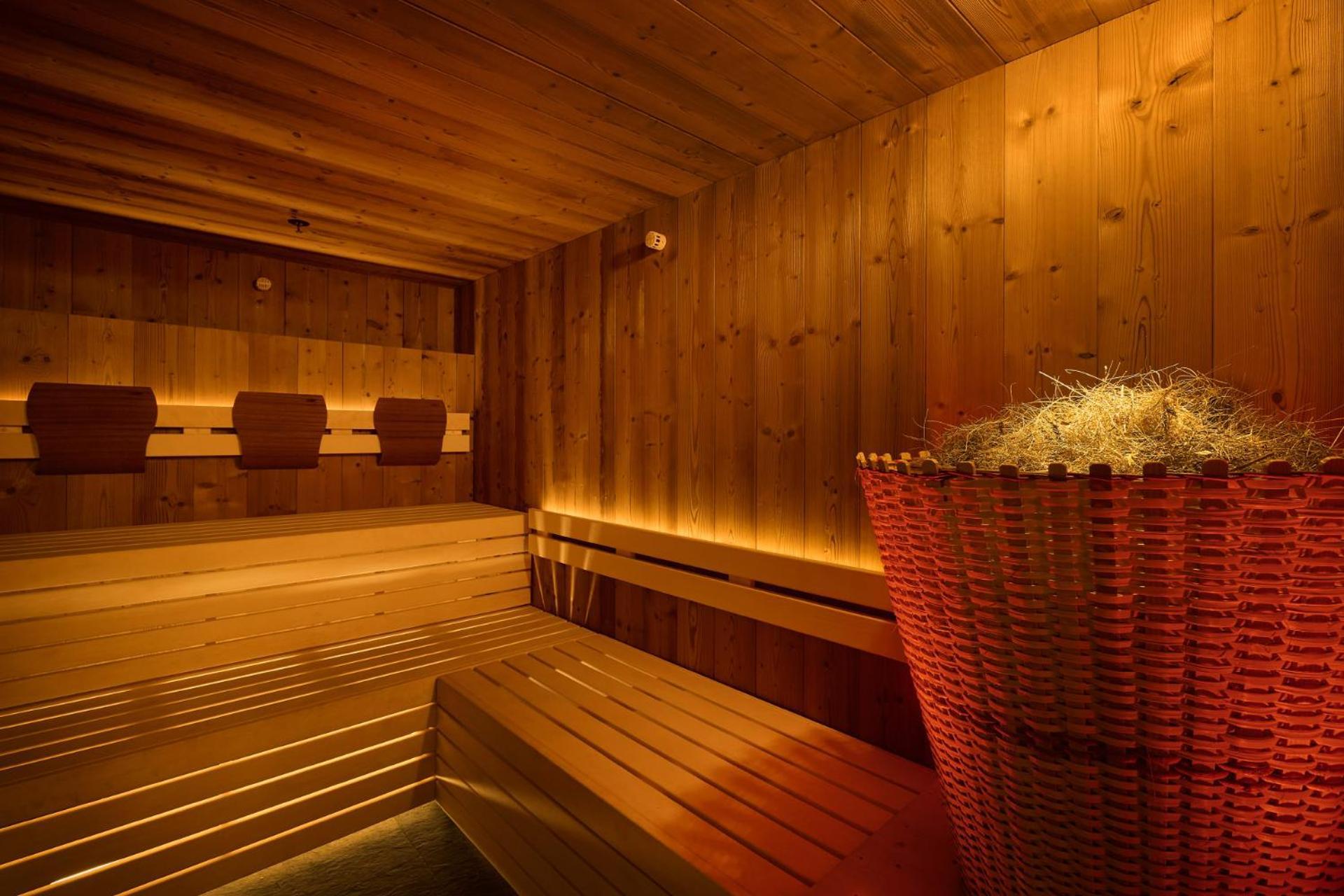 Dolomites Wellness Hotel Savoy La Villa  Ngoại thất bức ảnh